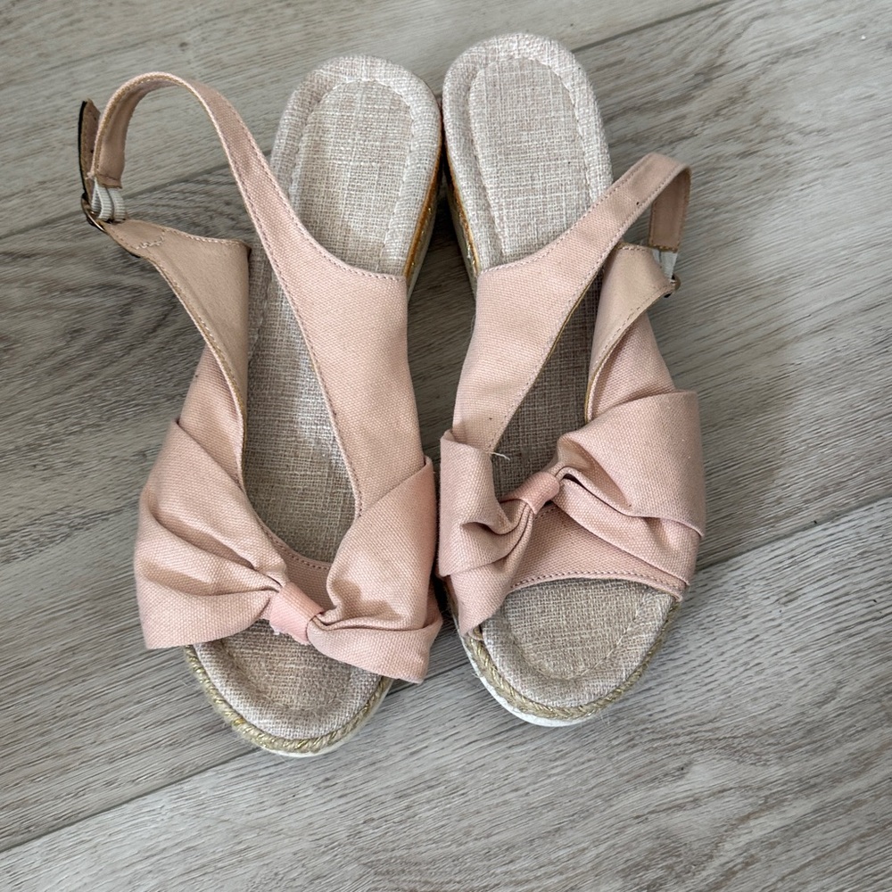 Ballerina Pink (Wedges) with gold and cream trim